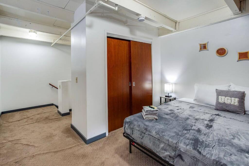 Centric Modern Loft W/ King Beds Apartment Rochester Luaran gambar