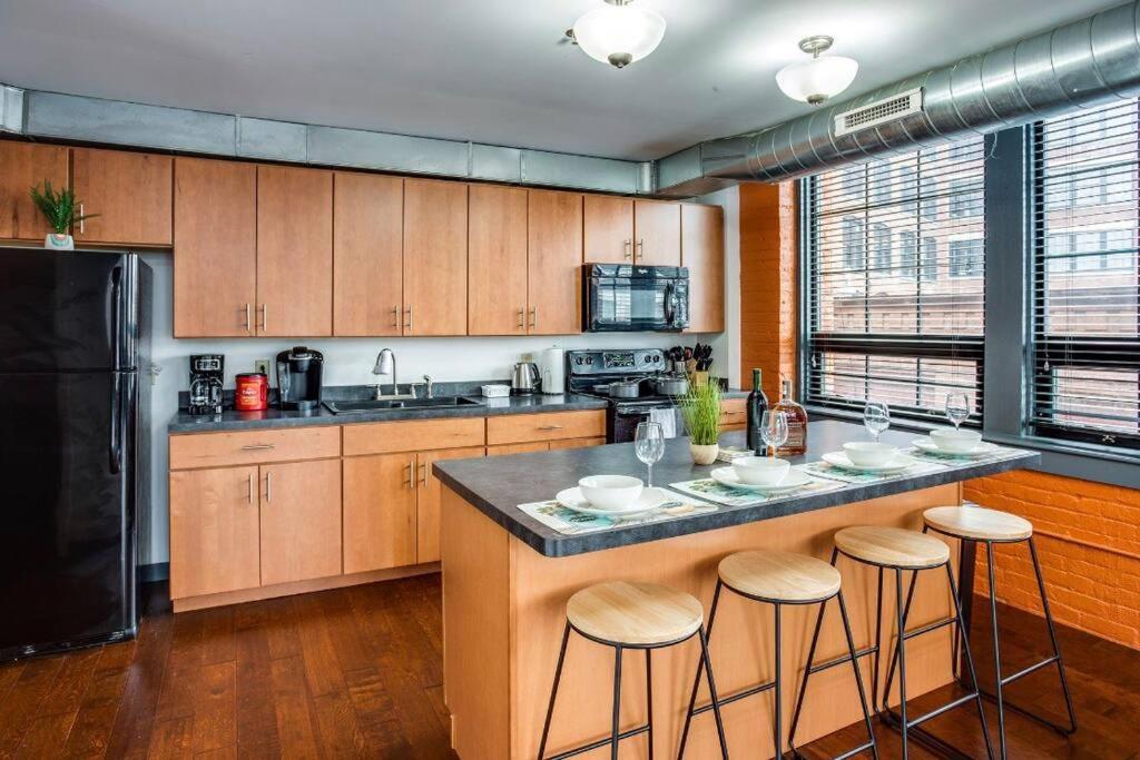 Centric Modern Loft W/ King Beds Apartment Rochester Luaran gambar