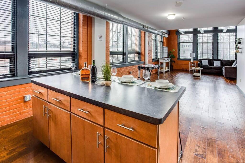 Centric Modern Loft W/ King Beds Apartment Rochester Luaran gambar