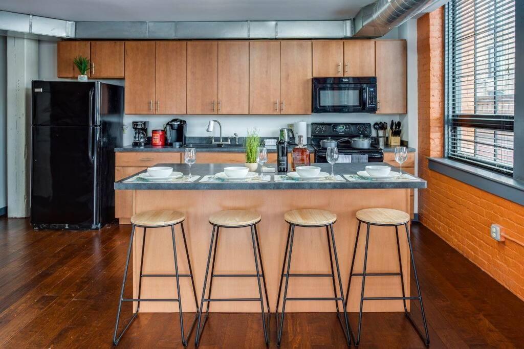 Centric Modern Loft W/ King Beds Apartment Rochester Luaran gambar